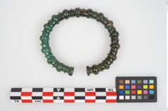 Foto von Bronzeknotenarmreif (NHMW-PRAE-026184)